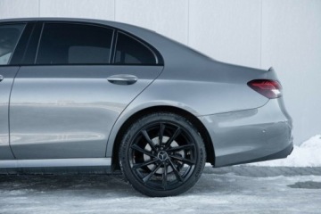 Mercedes Klasa E W213 Limuzyna Facelifting 2.0 E220d 194KM 2021 Mercedes-Benz Klasa E E220d 4 Matic AMG Salon Polska Autotrade Mercedes, zdjęcie 13