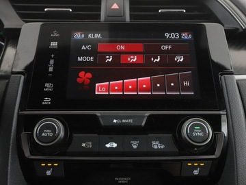 Honda Civic X Hatchback 5d 1.5 VTEC Turbo 182KM 2018 Honda Civic full LED navi virtual cocopit klima, zdjęcie 25