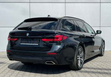 BMW Seria 5 G30-G31 Touring Facelifting 2.0 520d 190KM 2022 BMW Seria 5 Skora Automat Hak Virtual Grzane fotele Led Navi Kamera, zdjęcie 6