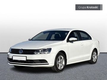 Volkswagen Jetta VI Sedan Facelifting 1.4 TSI 125KM 2016 Volkswagen Jetta 1.4TSI 125KM Comfortline (Salon P, zdjęcie 2