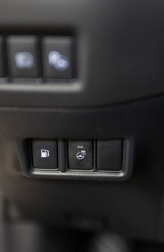 Toyota C-HR I Crossover Facelifting 1.8 Hybrid 122KM 2020 Toyota C-HR 1.8 Hybrid Executive 1.8 Hybryda 122KM, zdjęcie 25