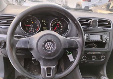 Volkswagen Golf VI Hatchback 5d 1.6 TDI-CR DPF BlueMotion 105KM 2011 Volkswagen Golf 2011r, 1.6 TDI. Delikatnie uszko. Jezdzi. 1.6 Diesel 105KM, zdjęcie 10