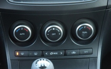 Mazda 3 II Hatchback Facelifting 1.6 MZR 105KM 2012 Mazda 3 1.6B 114 TYS KM Navi Brazowy Metalik 2 KPL KOL Sprowadzony, zdjęcie 21