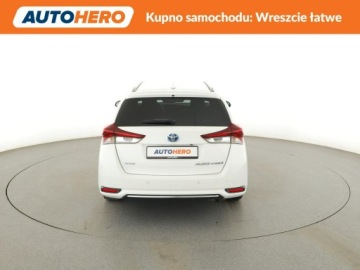 Toyota Auris II Touring Sports Facelifting 1.8 Hybrid 136KM 2016 Toyota Auris HEV full LED półskóra kamera i, zdjęcie 5