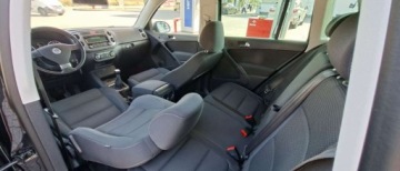 Volkswagen Tiguan I SUV 1.4 TSI 150KM 2010 Volkswagen Tiguan Volkswagen Tiguan 1.4 TSI SportampStyle 1.4 Benzyna, zdjęcie 18
