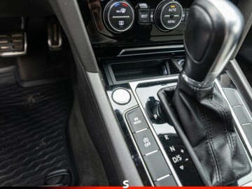 Volkswagen Arteon Fastback 2.0 TDI 150KM 2018 VOLKSWAGEN Arteon 2.0 TDI Elegance DSG Sedan 150KM 2018, zdjęcie 19