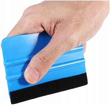 СКРЕБЛЬ С ЧУВСТВОМ ДЛЯ НАНЕСЕНИЯ КАРБОНОВОЙ ПЛЕНКИ