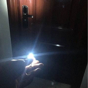 ФОНАРИК СВЕТОДИОДНАЯ ЛАМПА SOS БРЕЛОК КЛЮЧИ ВЫЖИВАНИЯ