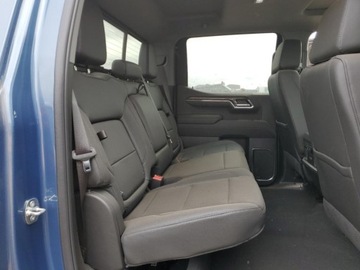 Chevrolet Silverado II 2024 Chevrolet Silverado 2024, 5.3L, 4x4, K1500 LTZ, po gradobiciu 5.3 Benzyna, zdjęcie 8