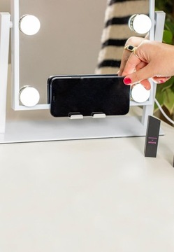 Музыкальное зеркало STYLPRO Glam & Groove Hollywood Vanity.