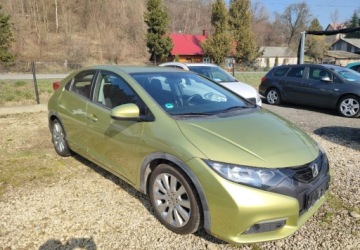Honda Civic IX Hatchback 5d 1.8 i-VTEC 142KM 2013 Honda Civic Honda Civic IX 2013r 1.8 benzyna 142 KM 1.8 Benzyna 142KM, zdjęcie 7