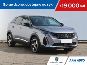Peugeot 3008 II Crossover Facelifting  1.2 PureTech 130KM 2022 Peugeot 3008 1.2 PureTech, Salon Polska