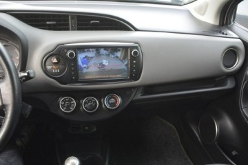 Toyota Yaris III Hatchback 5d Facelifting 1.33 Dual VVT-i 99KM 2015 Toyota Yaris 1.33 Benzyna nawi hak kamera cofania, zdjęcie 24