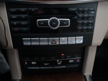 Mercedes Klasa E W212 Kombi Facelifting 220 CDI 170KM 2014 Mercedes E E 220 CDI, 167 KM, Automat, Skóra, zdjęcie 12