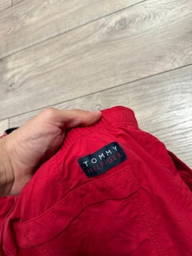 TOMMY HILFIGER TH SZORTY PLAŻOWE PIĘKNE CZERWONE LOGO M