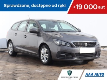 Peugeot 308 II SW Facelifting 1.2 PureTech 130KM 2019 Peugeot 308 1.2 PureTech, Navi, Klima