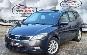 Kia Ceed I SW Facelifting 1.6 DOHC CVVT 126KM 2010 Kia Ceed 1.6 125 KM bezwypadkowa klimatronic szyberdach 1.6 Benzyna 125KM, zdjęcie 2