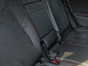 Mercedes GLB SUV 2.0 220d 190KM 2025 MERCEDES-BENZ GLB 220 d 4-Matic AMG Line 2.0 (190KM) 2025, zdjęcie 16