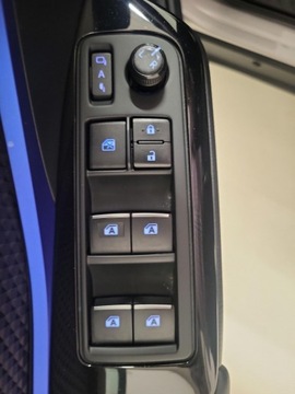 Toyota C-HR I Crossover 1.8 Hybrid 122KM 2017 Toyota C-HR 1.8 Hybrid Dynamic 1.8 Hybrid Dynamic+, zdjęcie 19