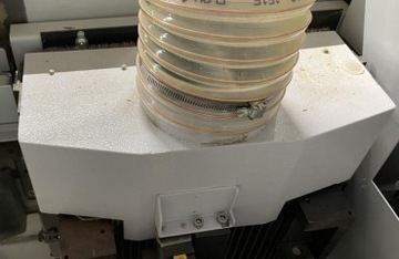 Кромкооблицовочный станок, предварительное фрезерование, обрезка углов