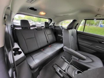 Toyota Highlander III 2.5 248KM 2023 highlander XLE * 2.5l Hybrid 247KM 4X4/AWD Przebieg:9,928km Idealny stan, zdjęcie 32