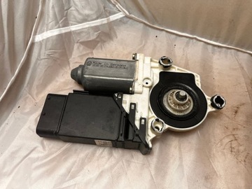 MOTOR OKNO PŘEDNÍ P PRAVÝ VW GOLF 4 BORA NEW BEETLE