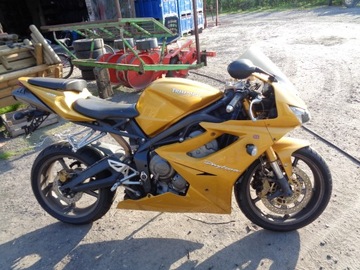 TRIUMPH DAYTONA 675 зацепился за корзину 06-12