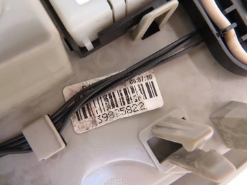 LAMPA OSVĚTLENÍ POLSTROVÁNÍ INTERIÉR PŘEDNÍ 31398259 VOLVO V40 II