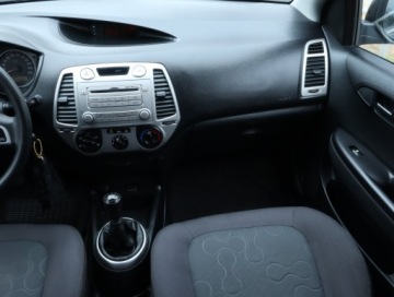 Hyundai i20 I Hatchback 5d 1.2 DOHC 78KM 2010 Hyundai i20 1.2, Klima, zdjęcie 7