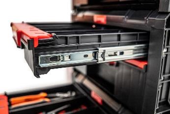 ЯЩИКИ QBRICK SYSTEM PRO С ЯЩИКАМИ И ТЕЛЕЖКОЙ Набор ящиков для мастерской 2