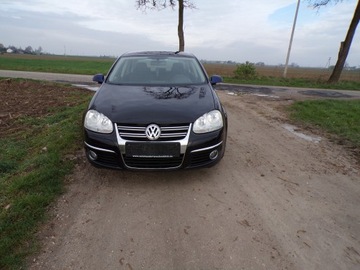 Volkswagen Jetta V 1.6 FSI 115KM 2006 VOLKSWAGEN JETTA 1.6 FSI AUTO Z NIEMIEC