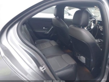 Mercedes Klasa A W177/V177 2019 Mercedes-Benz Klasa A 220 2019 2.0l 2.0 Benzyna 188KM, zdjęcie 13