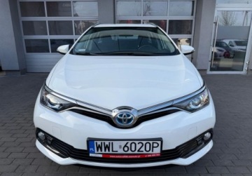 Toyota Auris II Touring Sports Facelifting 1.8 Hybrid 136KM 2016 Toyota Auris salon Polska, Podgrzewane fotele, Kamera 1.8 Hybryda 136KM, zdjęcie 20