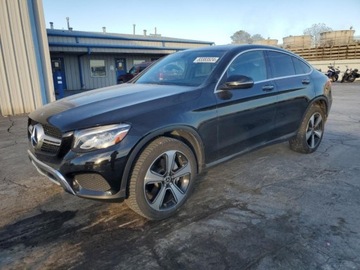Mercedes GLC C253 2018 Mercedes-Benz GLC 2018 MERCEDES-BENZ GLC COUPE 300 4MATIC 2.0 Benzyna 255KM, zdjęcie 1