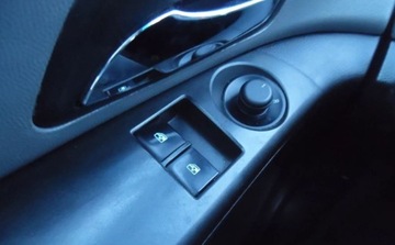 Chevrolet Cruze Sedan 1.8 16V DOHC 141KM 2013 Chevrolet Cruze 2013r, Salonowy, 1.8 BenzynaLPG. Lekko uszkodzony prawy ty, zdjęcie 9