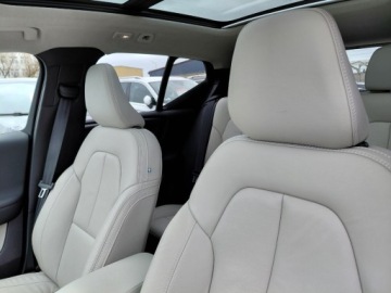 Volvo XC40 Crossover Facelifting 2.0 B5 250KM 2023 Volvo XC 40 Full Opcja Panorama Kamera 360 4x4 Full LED Harman Kardon 2.0, zdjęcie 13