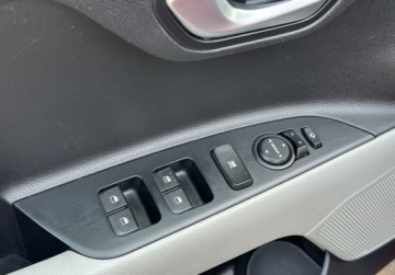 Kia Stonic I Crossover 1.2 DOHC 84KM 2018 Kia Stonic 1.2 86KM Key-Less Led Climatronic Kamera Bezwypadkowy Dla wymag, zdjęcie 34