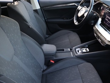 Skoda Octavia IV Liftback 1.5 TSI EVO 150KM 2022 Skoda Octavia 1.5 TSI e-tec, Salon Polska, zdjęcie 8