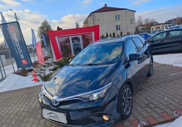 Toyota Auris II 2016 Toyota Auris Super stan GWARANCJA Premium Zobacz 1.8 Hybryda 99KM