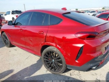 BMW X6 G06 2023 BMW X6 2023r., 4x4, 3.0L 3.0 Benzyna 335KM, zdjęcie 3