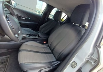 Peugeot 208 II e-208 Elektryczny 136KM 2022 Peugeot 208 70 e-208 ALLURE PACK 136 KM Serwis w ASO Gwarancja FV23, zdjęcie 12