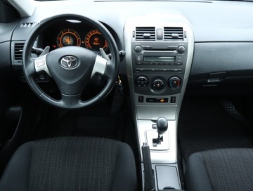 Toyota Corolla X Sedan 1.4 D-4D 90KM 2008 Toyota Corolla 1.4 D-4D, Salon Polska, Automat, zdjęcie 6