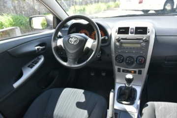 Toyota Corolla X Sedan 1.6 Valvematic 132KM 2009 Toyota Corolla 1.6Benzyna VVT-i 132KM 2009r. SALON, zdjęcie 6