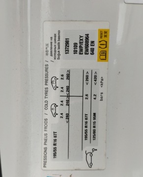 DS 3 2014 Citroen DS3 2014r, 1.2 Benzyna. Uszkodzony przod. Jezdzi 1.2 Benzyna, zdjęcie 22