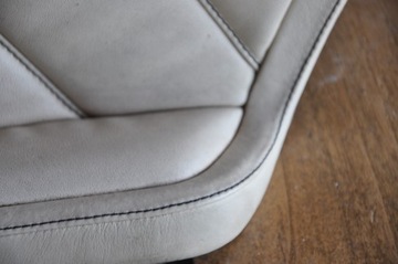 BMW E38 RĄCZKI BOCZKÓW SKÓRA KREM RARYTAS 750