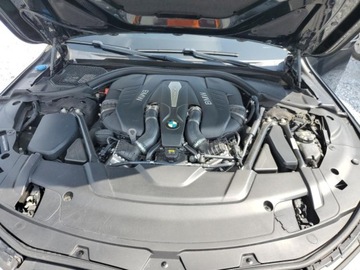 BMW Seria 7 G11-G12 2018 BMW Seria 7 750i 2018 4.4l 4.4 Benzyna 445KM, zdjęcie 6