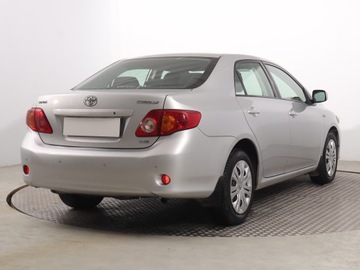 Toyota Corolla X Sedan 1.4 D-4D 90KM 2007 Toyota Corolla 1.4 D-4D, Salon Polska, zdjęcie 4
