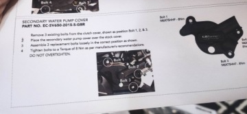 КРЫШКА ВОДЯНОГО НАСОСА SUZUKI SV650 15- DL 650 17- НОВАЯ