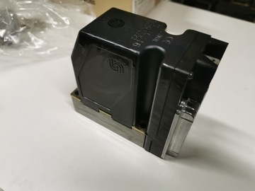 Электромагнитный клапан Sauer Danfoss PVEH32 157B4016 12В