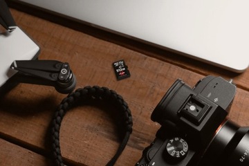 Карта памяти GOODRAM IRDM 256 ГБ U3 A2 + адаптер